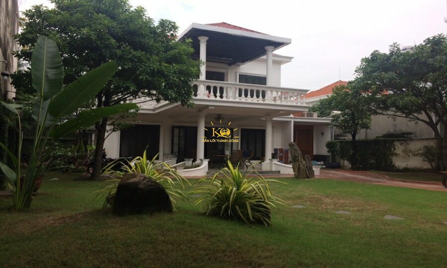 Khuôn viên sân vườn Khuôn viên sân vườn