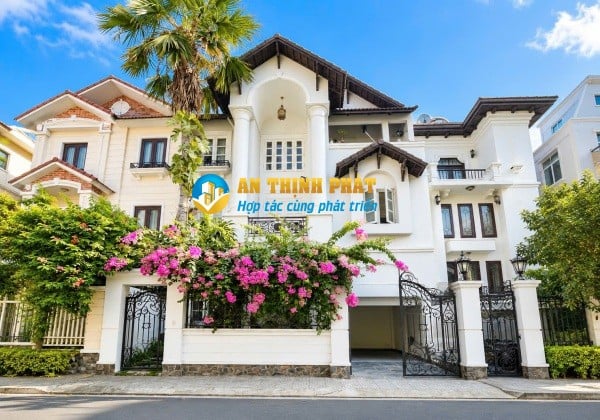 Cho Thuê Biệt Thự 216 Nguyễn Văn Hưởng Nội Thất Đẹp Hồ bơi Riêng