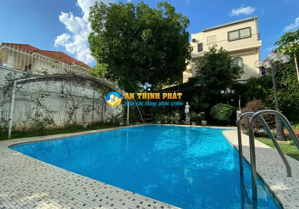 CHO THUÊ BIỆT THỰ CÓ HỒ BƠI SÂN VƯỜN RẤT RỘNG TẠI PHƯỜNG AN PHÚ