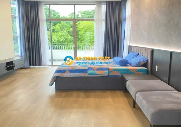 CHO THUÊ BIỆT THỰ ĐƠN LẬP SÂN VƯỜN RỘNG RIVIERA COVE QUẬN 9