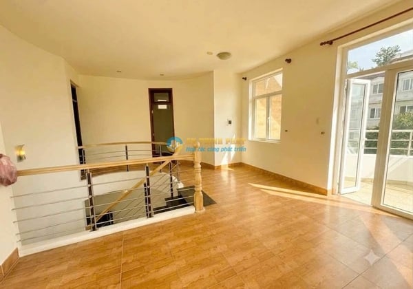 Cho thuê Villa 215 Nguyễn Văn Hưởng Gần Bis Hồ Bơi Riêng 6PN