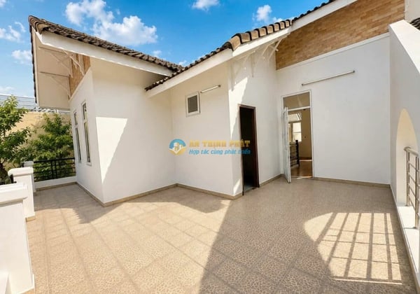 Cho thuê Villa 215 Nguyễn Văn Hưởng Gần Bis Hồ Bơi Riêng 6PN