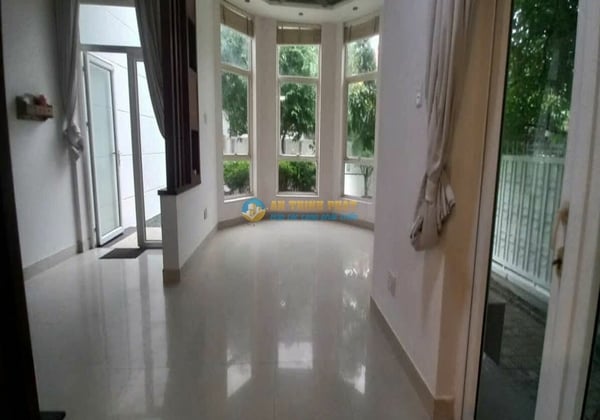 Cho thuê Villa 215 Nguyễn Văn Hưởng Gần Bis Hồ Bơi Riêng 6PN