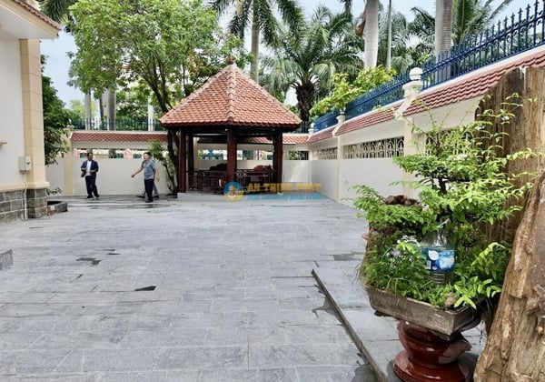 Cho Thuê Biệt Thự Compound Kim Sơn Thảo Điền 500m2 6PN Sân Vườn