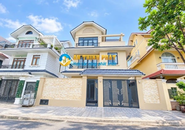 Cho Thuê Biệt Thự Quận 9 KDC Đường Liên Phường Đẹp