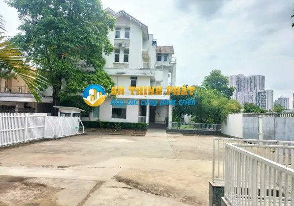 Cho Thuê Biệt Thự Quận 2 Làm Trường Quốc Tế - Pháp Lý Chuẩn, Diện Tích Lớn, Đủ tiêu chuẩn