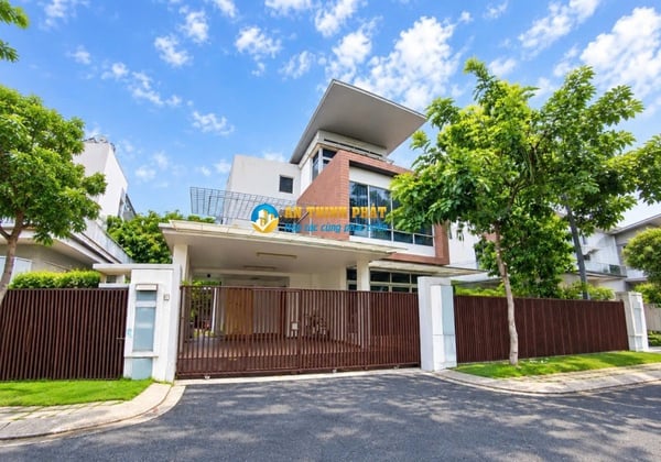 Cho Thuê Biệt Thự Riviera Cove Đường Liên Phường 388m2 Full Nội Thất