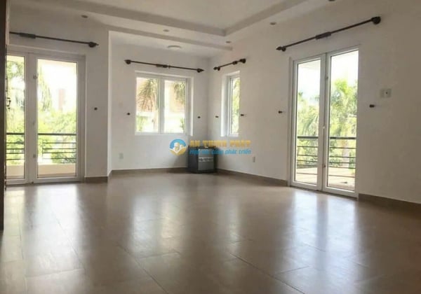 Cho Thuê Biệt Thự Sân Vườn Hồ Bơi 204 Nguyễn Văn Hưởng Thảo Điền 4PN