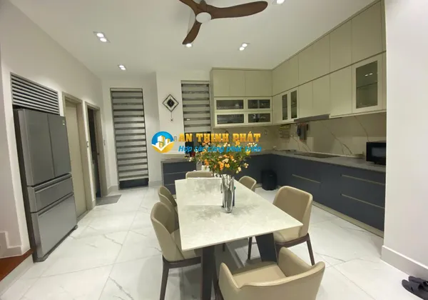 Cho Thuê Biệt Thự Song Lập Lucasta Có Thang Máy Riêng