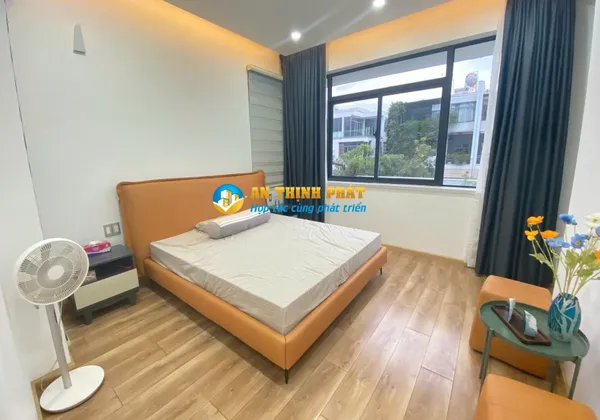 Cho Thuê Biệt Thự Song Lập Lucasta Có Thang Máy Riêng