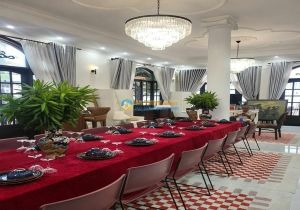 Cho Thuê Biệt Thự Thảo Điền 558m2 Hồ Bơi Sân Vườn Kinh Doanh Cafe Bar