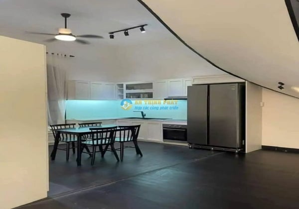 Cho Thuê Biệt Thự Thảo Điền 558m2 Hồ Bơi Sân Vườn Kinh Doanh Cafe Bar