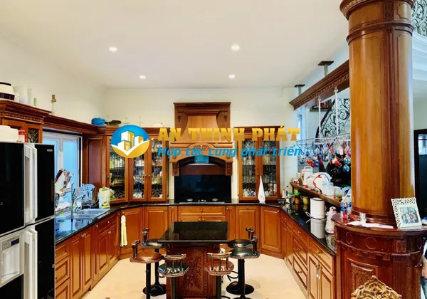 Cho Thuê Biệt Thự Thảo Điền full Nội Thất đẹp - Dọn Vào Ở Ngay