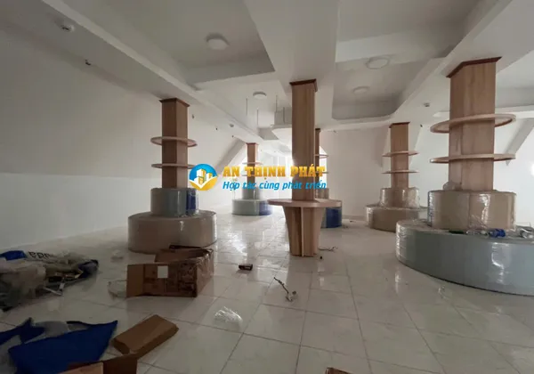 Cho Thuê Biệt Thự Thảo Điền Làm Văn Phòng Công Ty - Thang Máy, Điện Tích Lớn