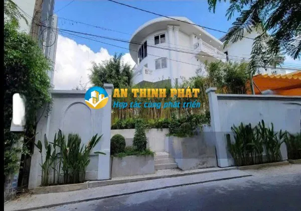 Cho Thuê Biệt Thự Thảo Điền Làm Văn Phòng Công Ty - Thang Máy, Điện Tích Lớn