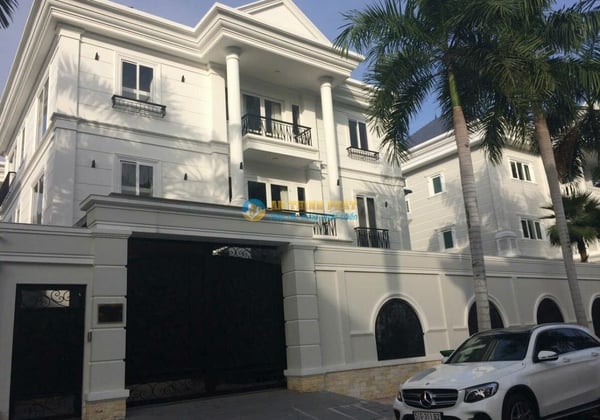 Cho Thuê Villa Compound 108 Nguyễn Văn Hưởng Thảo Điền 5PN Hồ Bơi