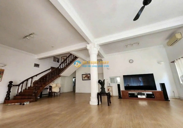 Cho thuê Villa compound Thảo Điền Sân vườn 1052m gần Horizon