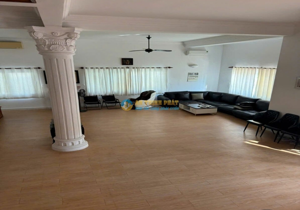 Cho thuê Villa compound Thảo Điền Sân vườn 1052m gần Horizon