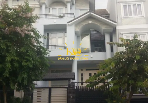 BIỆT THỰ CHO THUÊ QUẬN 2, ĐƯỜNG TRẦN NÃO, 1 HẦM + 1 TRỆT + 2 LẦU, NHÀ MỚ, ĐẸP, NỘI THẤT CHÂU ÂU.