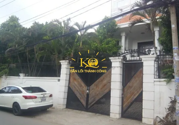 BIỆT THỰ CHO THUÊ QUẬN 2 ĐƯỜNG TRẦN NÃO, DT 18X20M, KHUÔNG VIÊN SÂN VƯỜN RỘNG, NHÀ CÓ NỘI THẤT