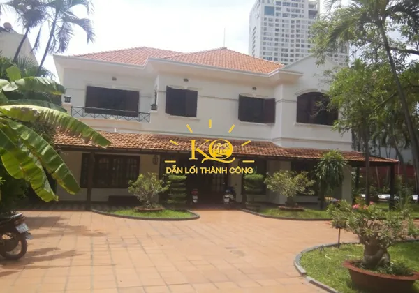 BIỆT THỰ CHO THUÊ QUẬN 2 ĐƯỜNG XUÂN THỦY, DT ĐẤT 1400M2, XÂY ĐỰNG TRỆT 1 LẦU HỒ BƠI SÂN VƯỜN GIÁ CHỈ 5000USD