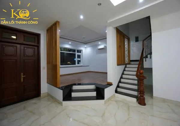 BIỆT THỰ CHO THUÊ QUẬN 2 KHU AN PHÚ AN KHÁNH, DT 7X18M, HẦM, TRỆT, LẦU 1 VÀ ÁP MÁI, NỘI THÁT GỖ CAO CẤP ĐẸP.