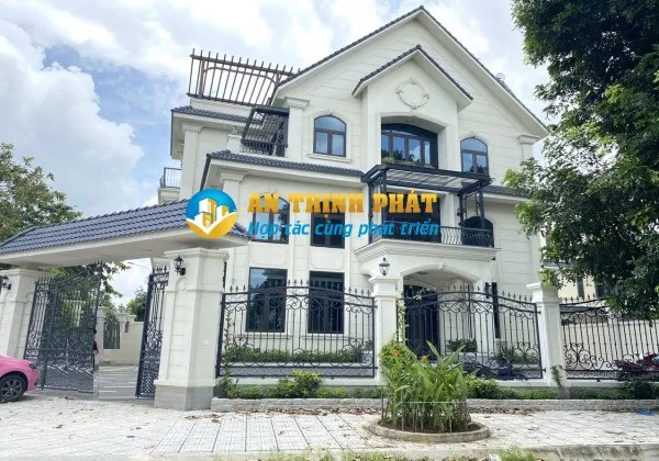 CHO THUÊ BIỆT THỰ GIA HÒA QUẬN 9 CĂN GÓC MỚI XÂY THANG MÁY