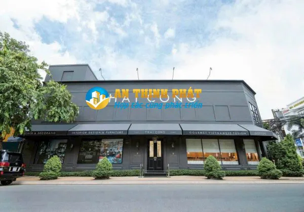 CHO THUÊ BIỆT THỰ GÓC 2 MẶT TIỀN 215 NGUYỄN VĂN HƯỞNG PHƯỜNG THẢO ĐIỀN