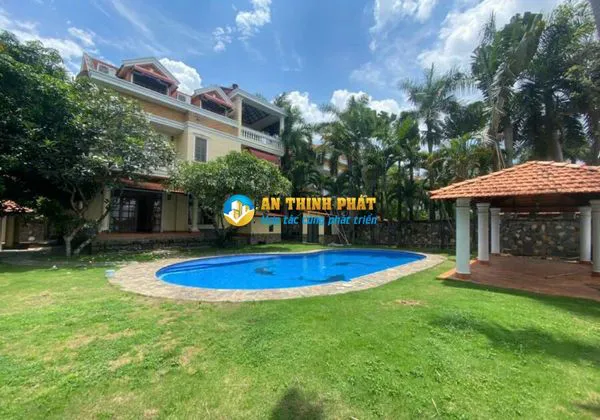 CHO THUÊ BIỆT THỰ MẶT TIỀN SÔNG SÀI GÒN 215 NGUYỄN VĂN HƯỞNG