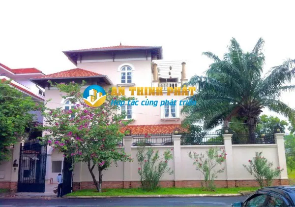CHO THUÊ BIỆT THỰ NGUYỄN VĂN HƯỞNG THẢO ĐIỀN VIEW SÔNG SÀI GÒN