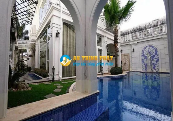 CHO THUÊ BIỆT THỰ QUẬN 2 CÓ HỒ BƠI FULL NỘI THẤT ĐẸP