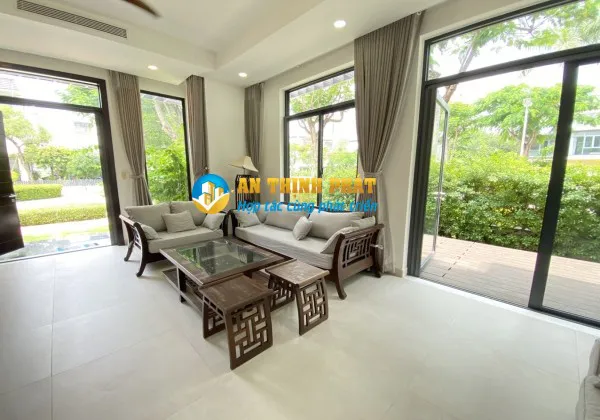 CHO THUÊ BIỆT THỰ QUẬN 9 KHU COMPOUND LUCASTA  CĂN GÓC ĐẸP