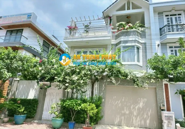 CHO THUÊ BIỆT THỰ QUẬN 9 NỘI THẤT HIỆN ĐẠI ĐƯỜNG LIÊN PHƯỜNG