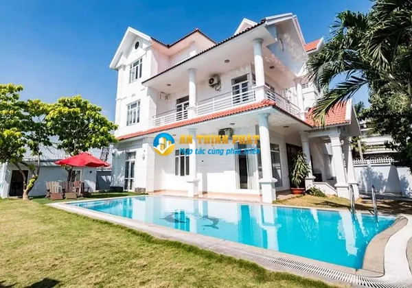 CHO THUÊ BIỆT THỰ SÂN VƯỜN HỒ BƠI ĐƯỜNG NGUYỄN VĂN HƯỞNG PHƯỜNG THẢO ĐIỀN