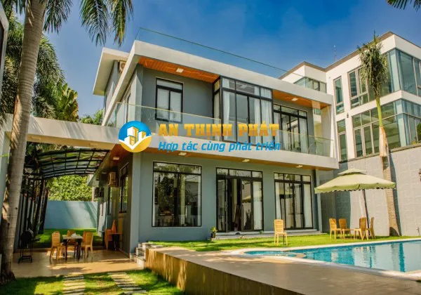 THUÊ BIỆT THỰ PHƯỜNG THẢO ĐIỀN HIỆN ĐẠI GẦN SÔNG SÀI GÒN