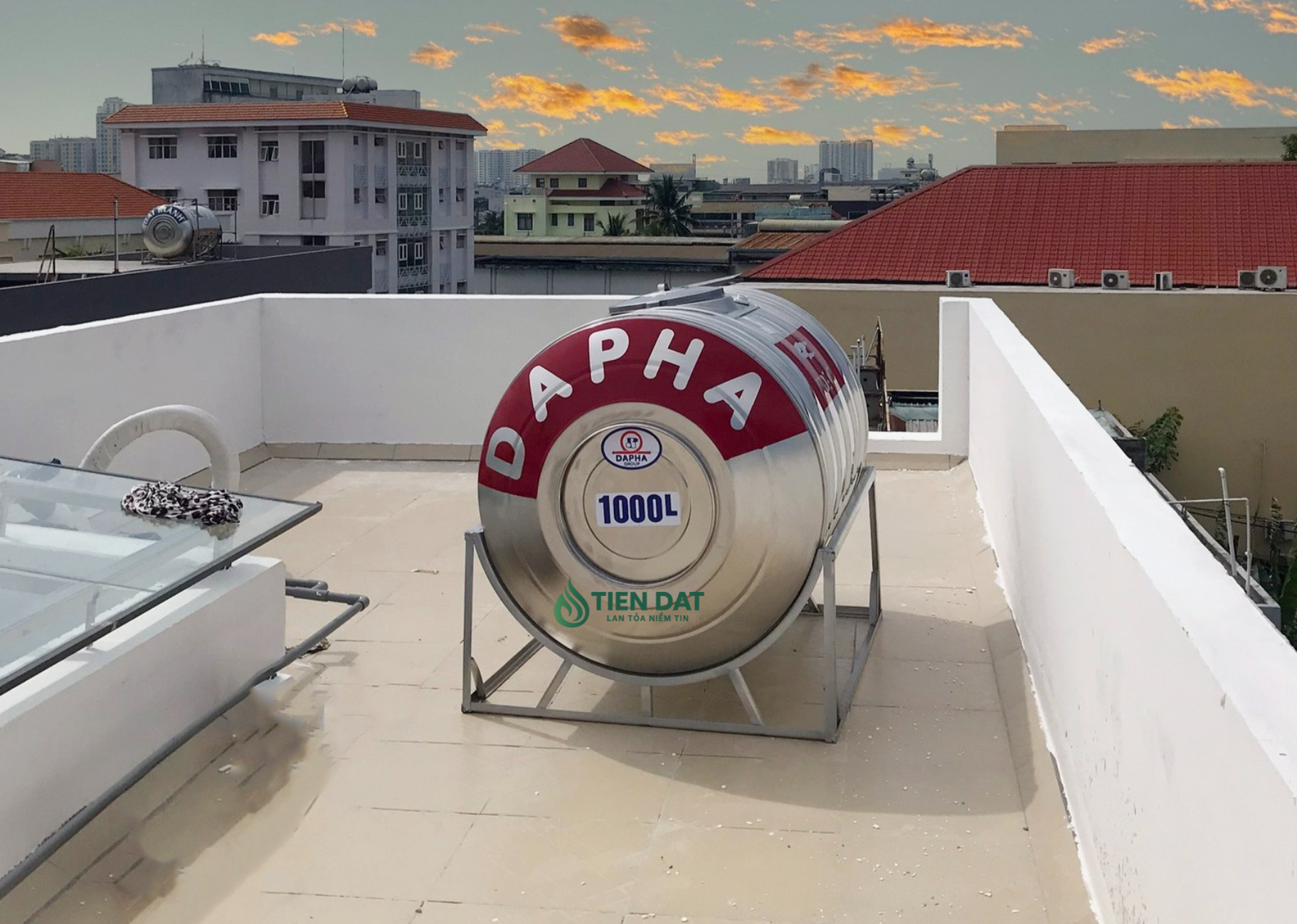 Bồn nước inox Dapha nội địa ngang 700L Bồn nước inox Dapha nội địa ngang 700L