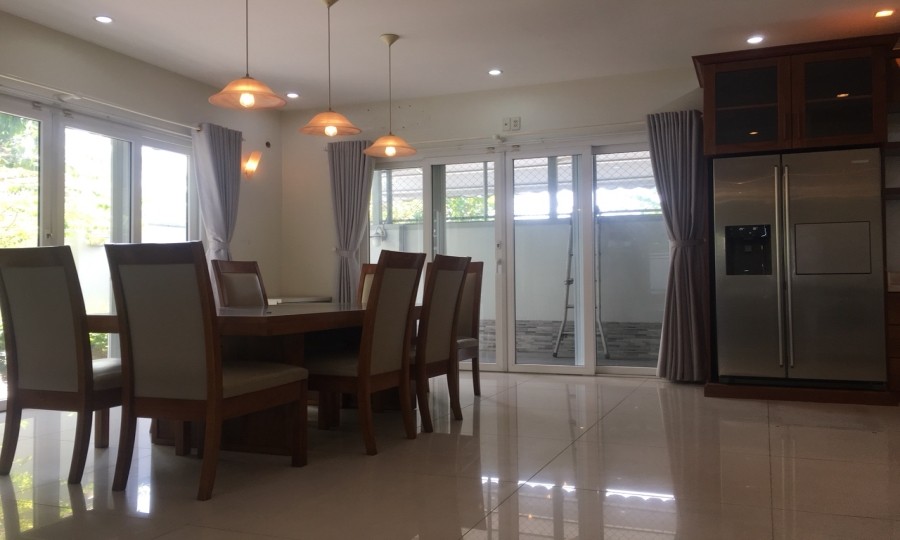 Khu vực sinh hoạt chung, bàn ăn nhà cho thuê, view đẹp. Khu vực sinh hoạt chung, bàn ăn nhà cho thuê, view đẹp.