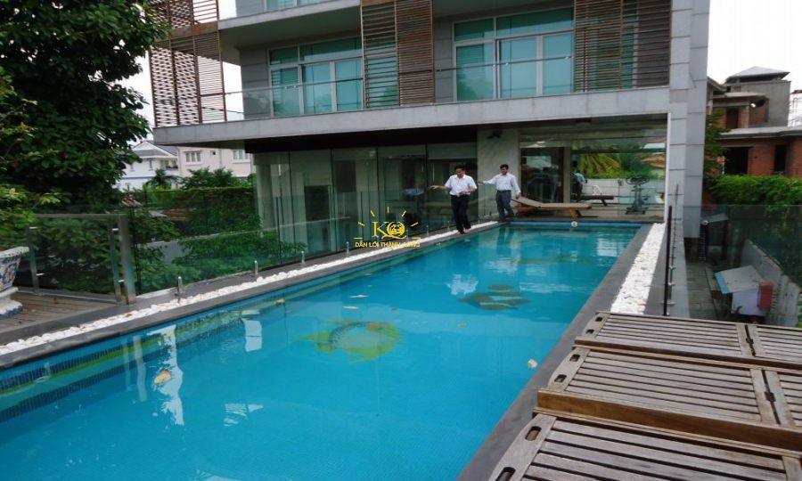 Hồ bơi rộng rãi Không gian rổng rãi