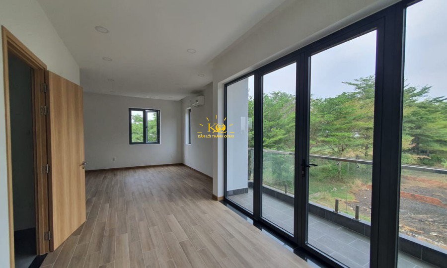 Phòng làm việc rộng rải