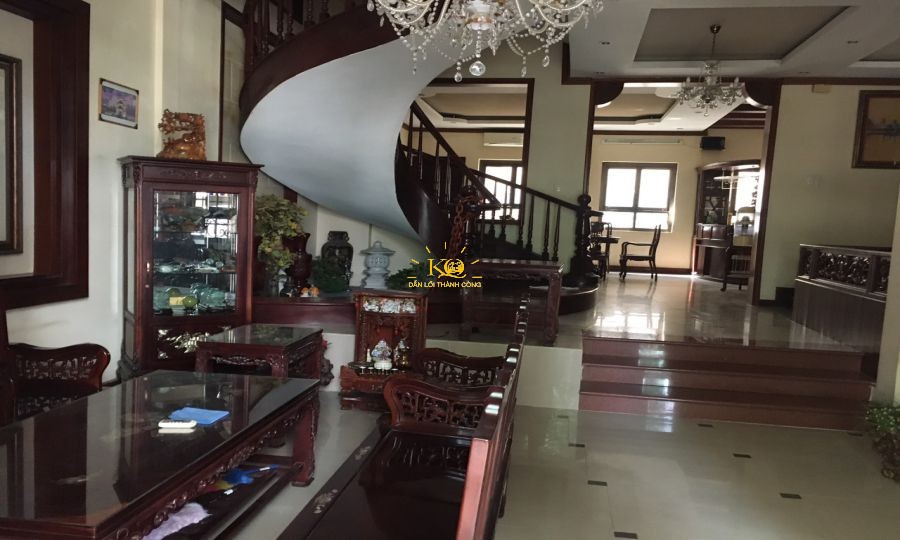 Phòng khách ngoài cửa vào