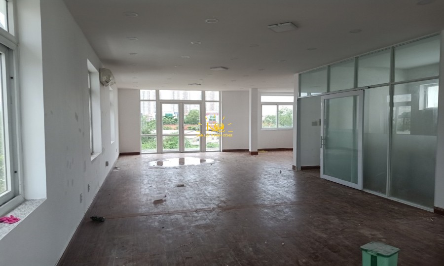 Sân trước rộng Sân trước rộng