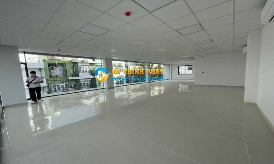 sàn suốt thang máy máy lạnh