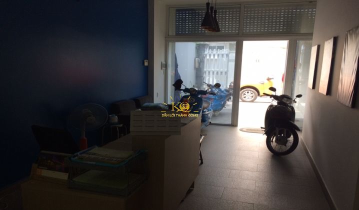 Hình ảnh nhìn ra bên ngoài nhà cho thuê quận 2. Hình ảnh nhìn ra bên ngoài nhà cho thuê quận 2.