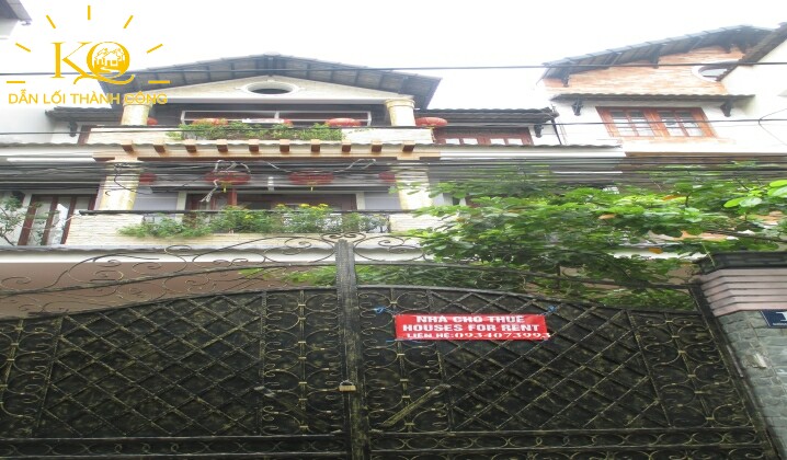 nhìn căn nhà từ bên ngoài nhìn căn nhà từ bên ngoài