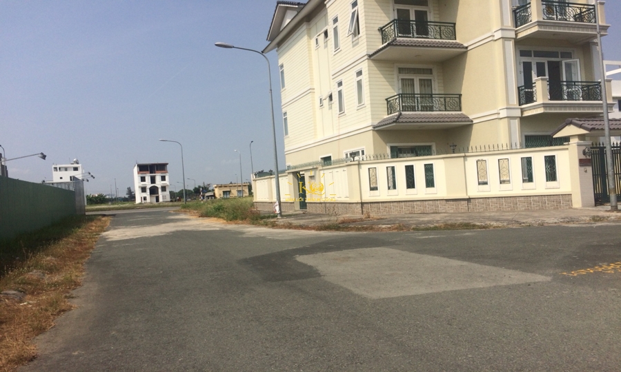 Khuôn viên quanh nhà Khuôn viên quanh nhà