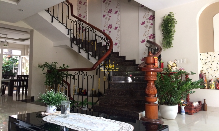 Nhà được trang trí đẹp, hài hòa đầy là sự lựa chọn khi ở đây. Nhà được trang trí đẹp, hài hòa đầy là sự lựa chọn khi ở đây.