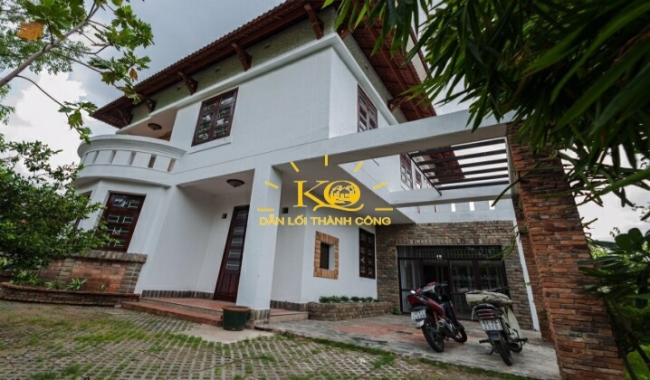 Nhà cho thuê có cấu trúc trệt 2 lầu. Nhà cho thuê có cấu trúc trệt 2 lầu.