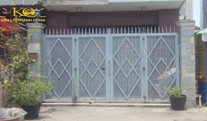 Cổng trước nhà Cổng trước nhà