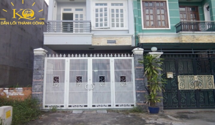 sân rộng để được nhiều xe thoải mái. ân rộng để được nhiều xe thoải mái.