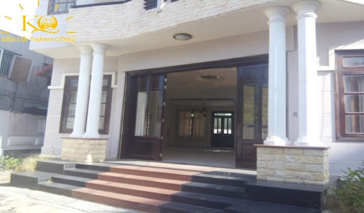 Phía trước nhà Phía trước nhà